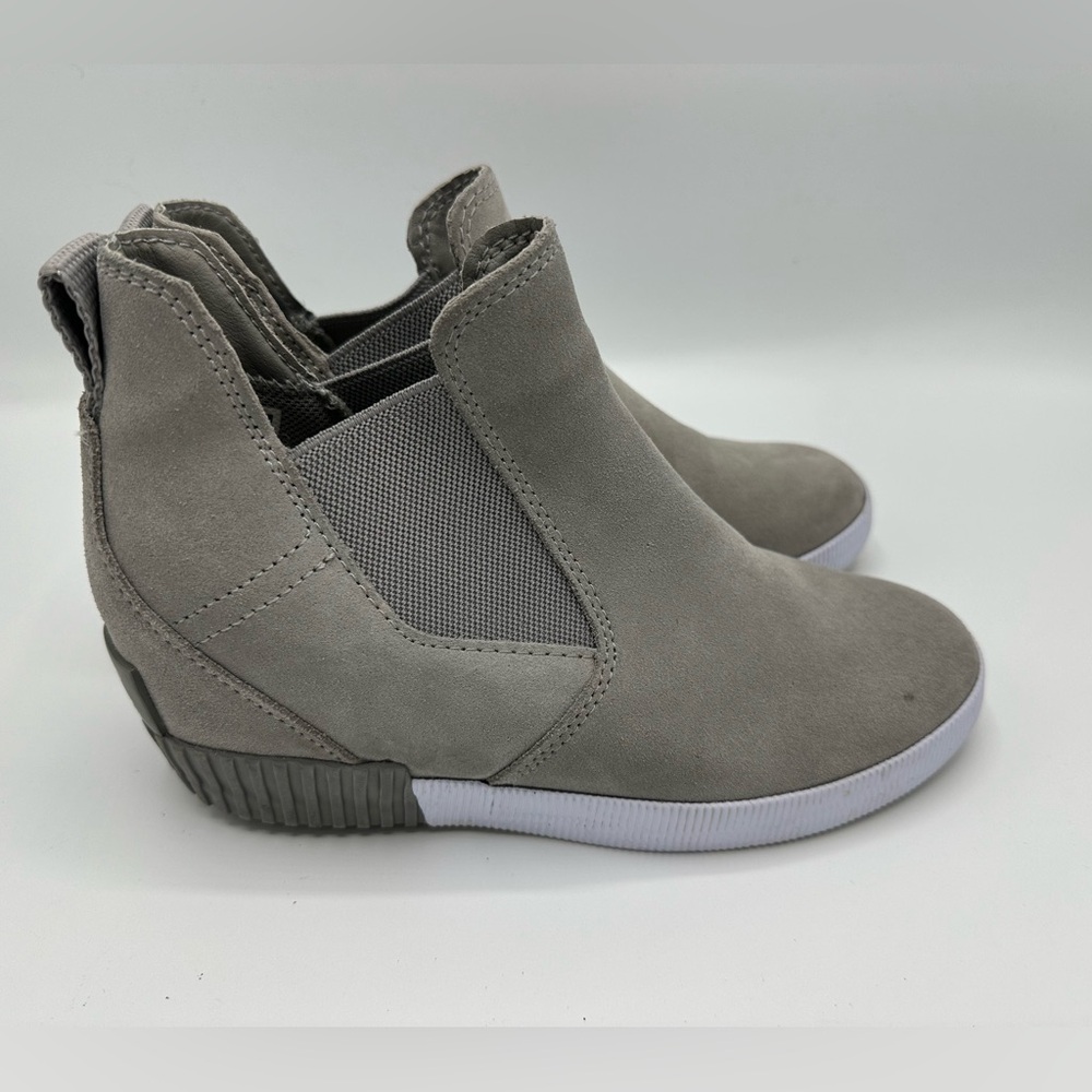 Sorel Grey Out and About Wedge Sneaker Sz 7.5